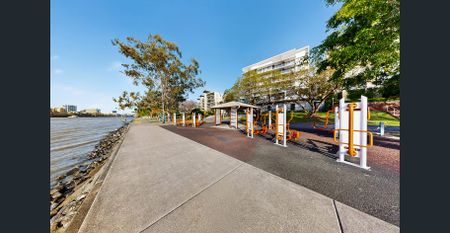 EXECUTIVE FULLY FURNISHED - DESIGNER INTERIORS - Photo 2