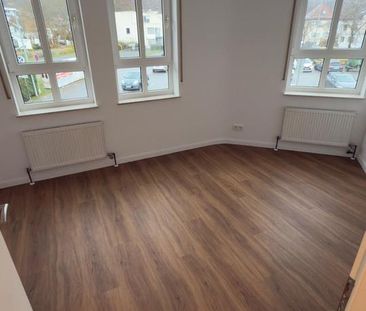 Frisch sanierte 4-Zimmer-Wohnung mit moderner EBK - Foto 1