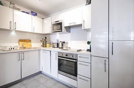 2 bedroom flat to rent - Photo 4