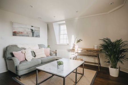 George Street - Photo 2