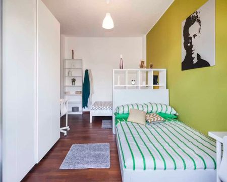 Via Giuseppe Frua, Milan, Lombardy 20146 - Photo 2