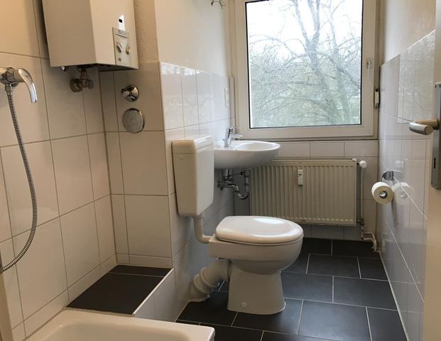 2-Zimmer-Wohnung in Duisburg Huckingen - Photo 1