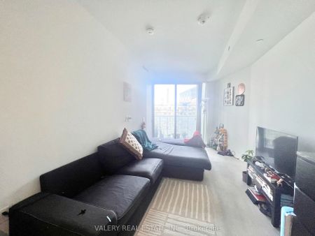 15 Queens Quay E #901 - Photo 2