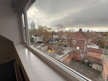 3 bedroom flat to rent - Photo 5