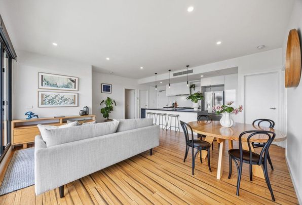 Contemporary living with spacious balcony and dual zones in Brunswick West - Photo 1