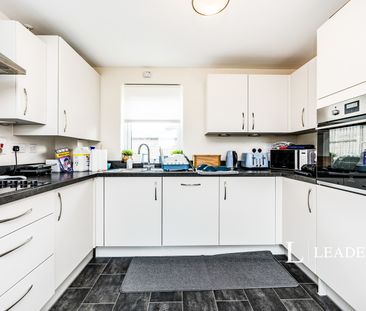 4 bedroom house to rent Saturn Avenue, Fairfields, MK11 - Photo 6