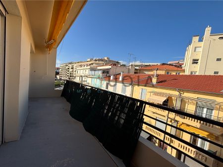 Location Appartement 2 pièces 52m² ANTIBES 06600 - Photo 5