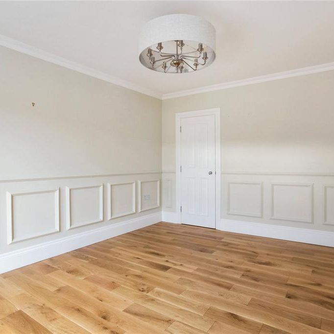 3 bedroom end of terrace house to rent - Photo 1