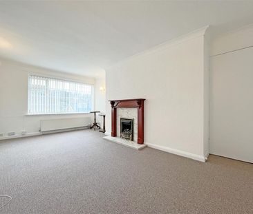 2 bedroom Detached bungalow to rent - Photo 3
