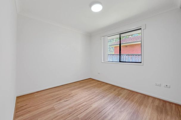 Recently Refurbished, Oversized Townhouse For Lease - Photo 1