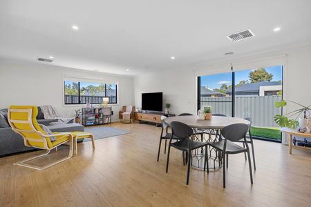 Modern Home, Great Layout, Fantastic Location - Photo 5