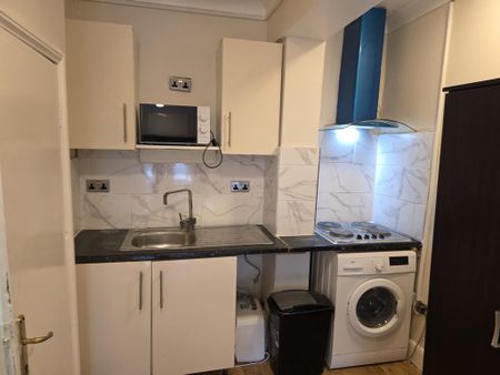 Studio to rent - Photo 5