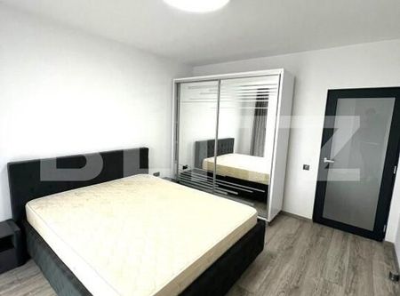 Apartament 3 camere, 65 mp, parcare, 2 balcoane, zona Pod Marasti - Photo 2