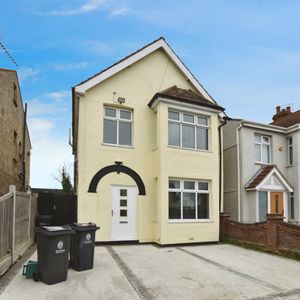 1 bedroom studio to rent Skelmersdale Road, Close to Station - Photo 2