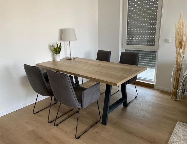 Kernsanierte 2-Zimmer-Wohnung mit Balkon & Stellplatz - Foto 1
