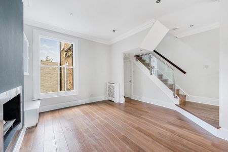 4 bedroom semi-detached house to rent - Photo 5