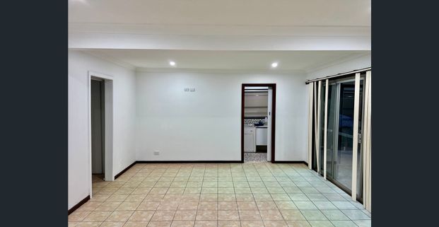 FOR RENT – Renovated 5-Bedroom Home + Double Garage - Photo 1