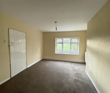 3 bedroom detached house to rent - Photo 3