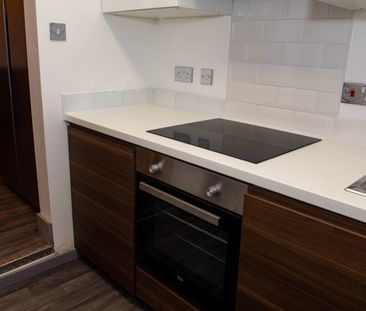 4 Bed Semi-Detached House, Berridge Road, NG7 - Photo 5