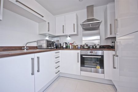 Oldridge Road, London, SW12 8PW - Photo 5