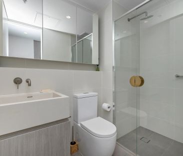 Experience Premium Urban Living with Breathtaking Views - Photo 6