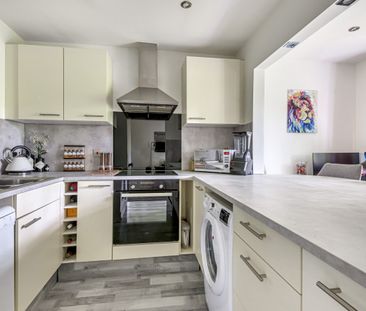 Beaumaris Parade, Balmoral Drive, Frimley, Camberley, GU16 - Photo 5