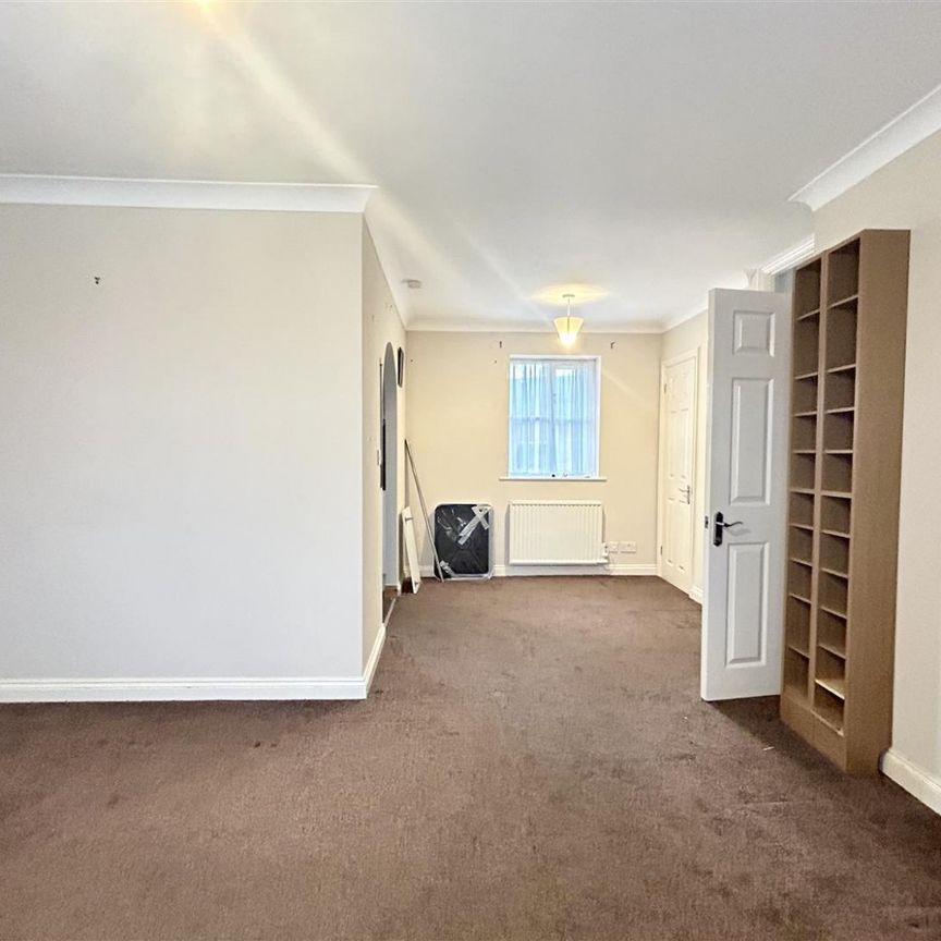 1 Bedroom Apartment To Let - Photo 1