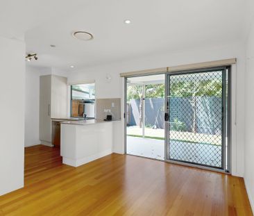 Town house walking distance to shops and schools - Photo 4