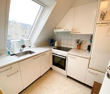 Hyggelig 2-værelses taglejlighed - Foto 6