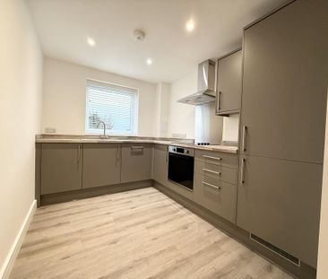 2 bedroom apartment to rent - Photo 3