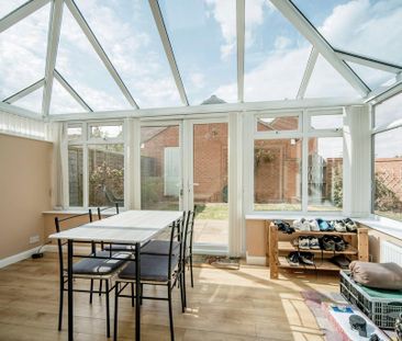 3 bedroom semi-detached house to rent - Photo 2