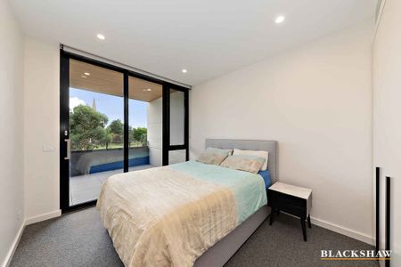 One bedroom at the Estate on State - Photo 2
