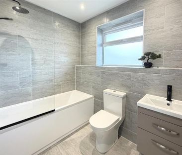 3 bedroom semi-detached house to rent - Photo 5