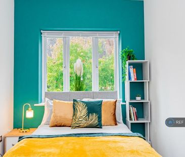 1 bedroom in a house share to rent - Photo 2