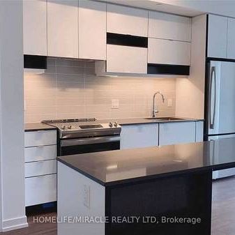 Burnhamthrope/ Confederation Beautiful 1Bdrm Gorgeous Kitchen Upgrade - Photo 4