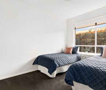 2/257 Buckley Street, Aberfeldie - Photo 1