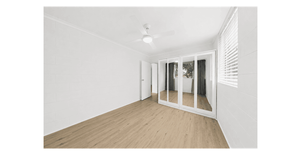 MINUTES TO WATERFRONT AND WYNNUM CENTRAL SHOPS - Photo 1