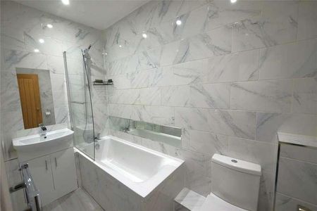 Little Dytchleys, Coxtie Green Road, Brentwood, Essex, CM14 - Photo 3