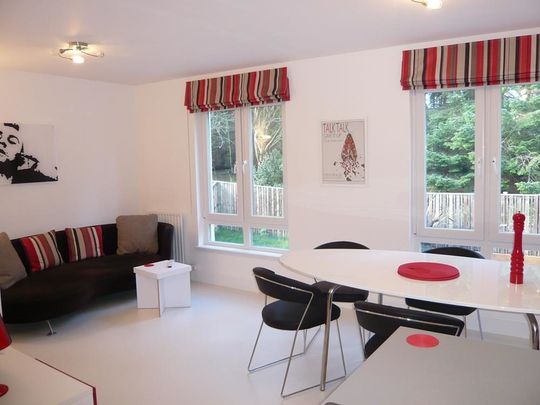 Woodlands Terrace, Cults, AB15 - Photo 1