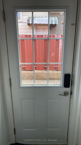 Detached Home For Lease | W9229270 - Photo 4