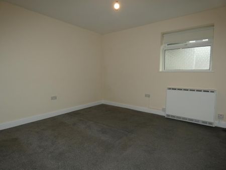 6 bedroom property to rent - Photo 2