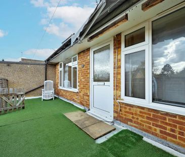 2 bedroom maisonette to rent - Photo 1