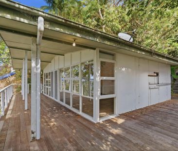 Elevated Living with Stunning Brisbane Water Views - Photo 3