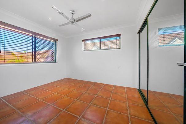 6/4 Christina Court, Mermaid Waters QLD 4218 - House For Rent - $695 | Domain - Photo 1