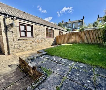 2 bedroom semi-detached bungalow to rent - Photo 1