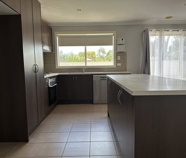 3 Savoy Nook, Shepparton VIC 3630 - Photo 1