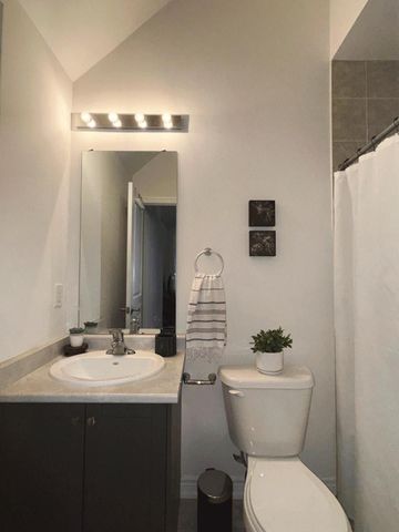 For Lease - 122 Coronation Road, Whitby, Ontario - Photo 4