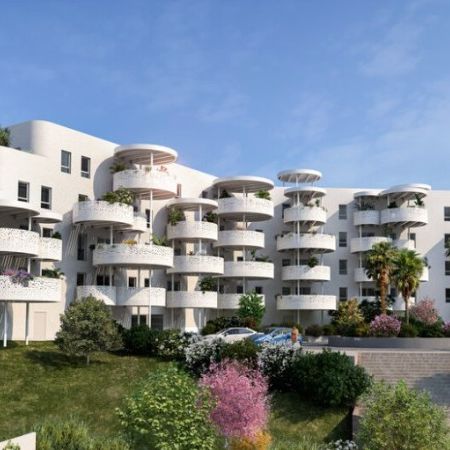 Location Appartement 3 pièces 63m² LA SEYNE SUR MER 83500 - Photo 2