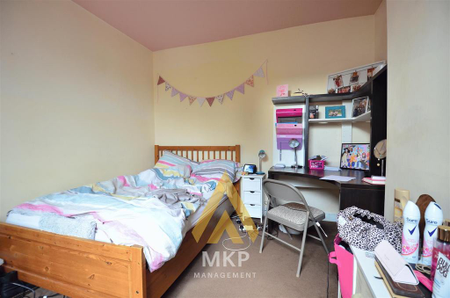 4 bedroom terraced house to rent - Photo 4
