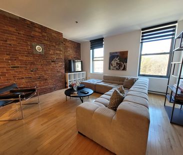 Superbe unité de condo offrant une chambre, complètement meublée. - Photo 1